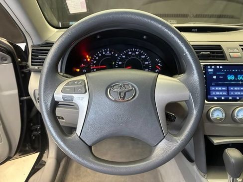 Used 2011 Toyota Camry LE FWD image 24