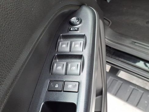 Used 2021 Chevrolet Colorado LT w/ LT Convenience Package image 11