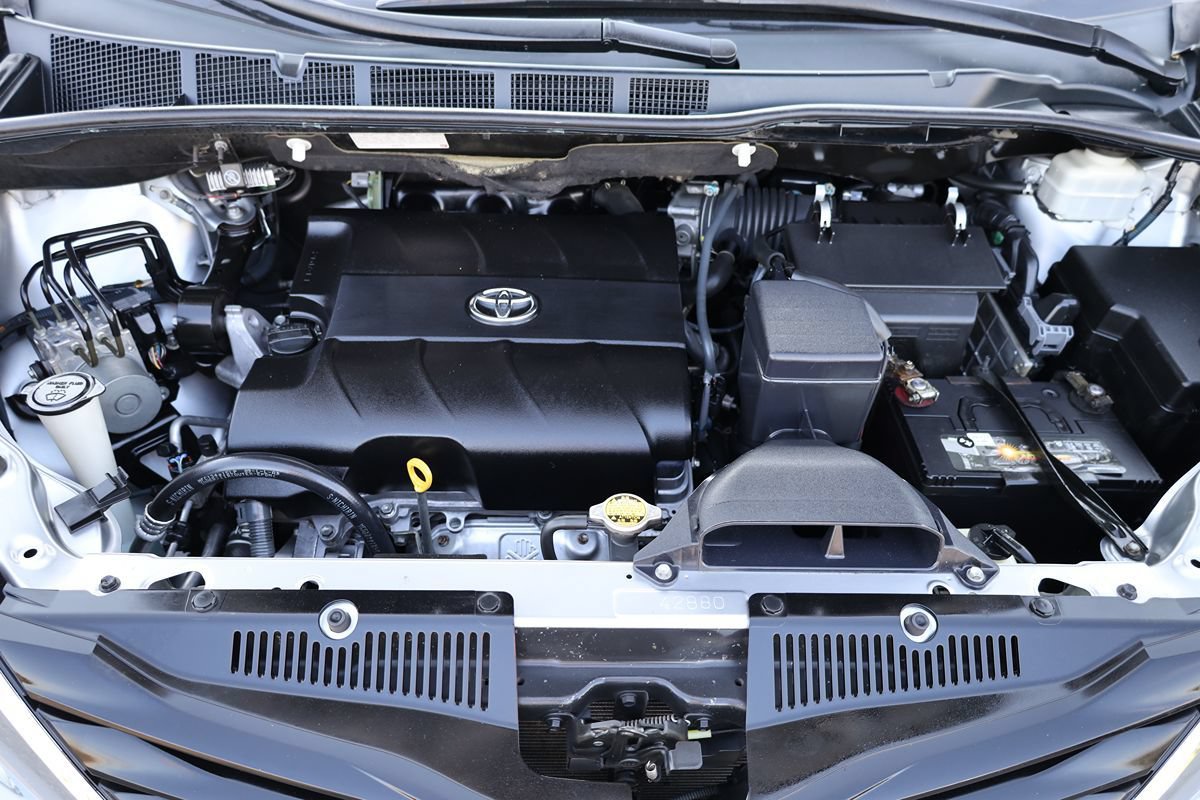 Used 2011 Toyota Sienna LE AWD/4WD image 31
