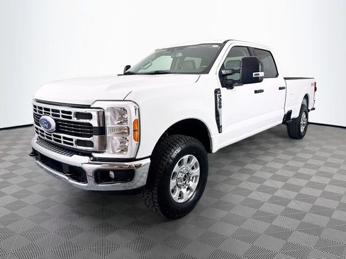 Used 2023 Ford F350 XLT w/ 360-Degree Camera Package image 3