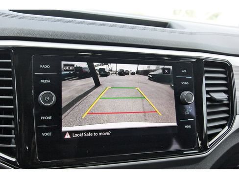Used 2022 Volkswagen Atlas Cross Sport SE FWD image 25
