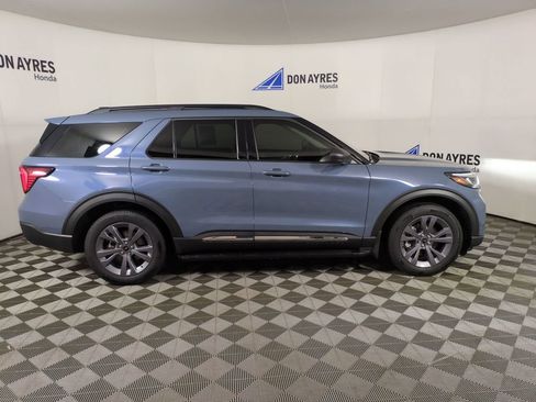 Used 2025 Ford Explorer Active w/ Active Comfort Package image 9