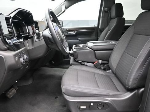 Used 2023 Chevrolet Silverado 1500 LT AWD/4WD image 16