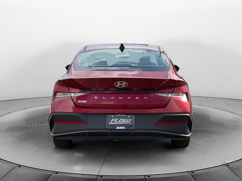 Used 2024 Hyundai Elantra SEL FWD image 6
