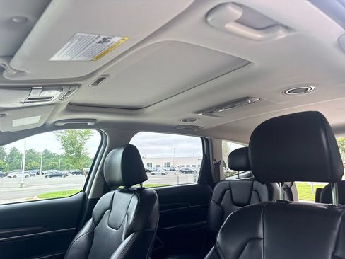 Used 2025 Kia Telluride S AWD/4WD image 31