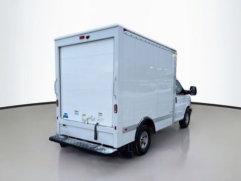 Used 2023 Chevrolet Express 3500 w/ Power Convenience Package image 6