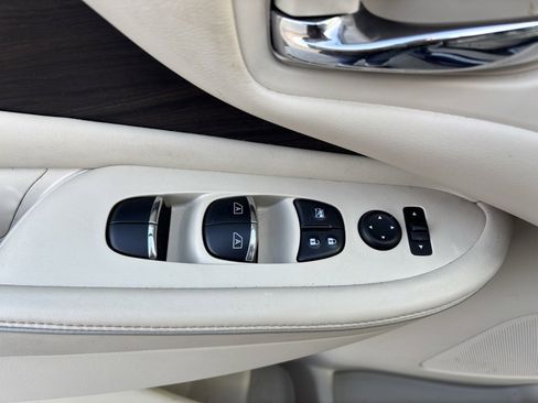 Used 2019 Nissan Murano Platinum w/ Cargo Package image 21