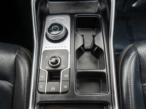 Used 2023 Kia Sorento EX image 27