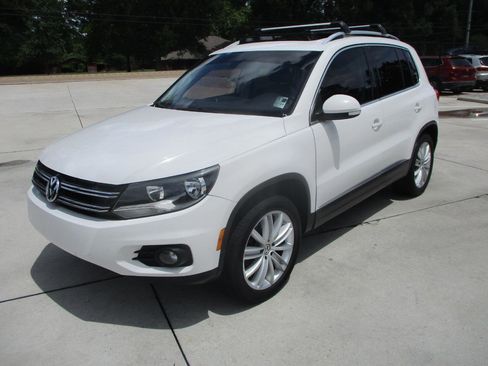 Used 2012 Volkswagen Tiguan S FWD image 17