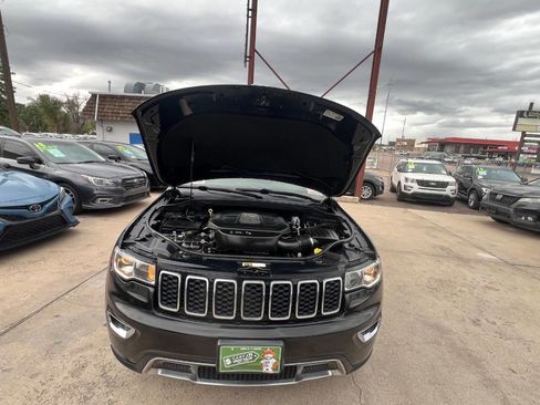 Used 2017 Jeep Grand Cherokee Limited AWD/4WD image 23