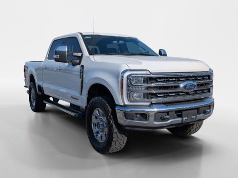 Used 2024 Ford F250 Lariat w/ Chrome Package image 2
