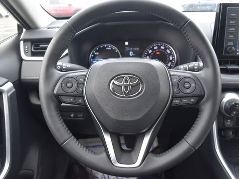 Used 2022 Toyota RAV4 XLE w/ Convenience Package image 19