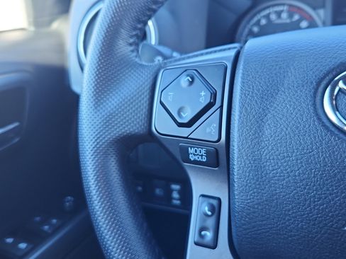 Used 2023 Toyota Tacoma TRD Off-Road image 19