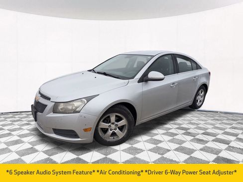 Used 2014 Chevrolet Cruze LT image 2