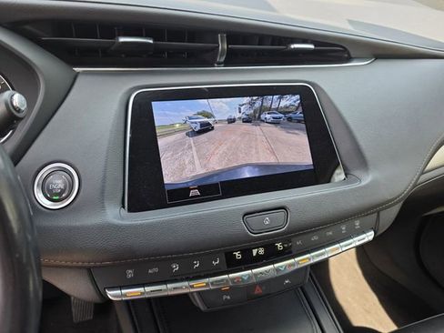 Used 2023 Cadillac XT4 Premium Luxury image 13