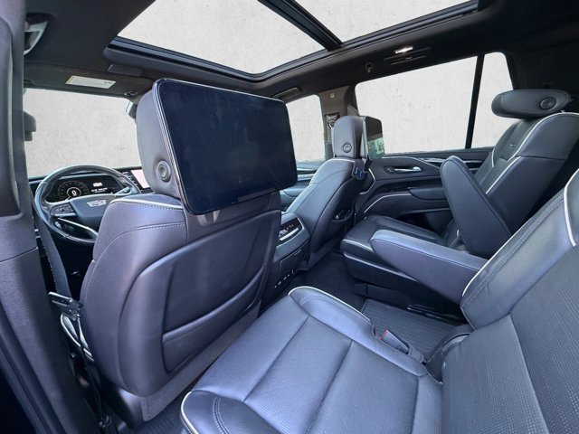 Used 2021 Cadillac Escalade Sport RWD image 17
