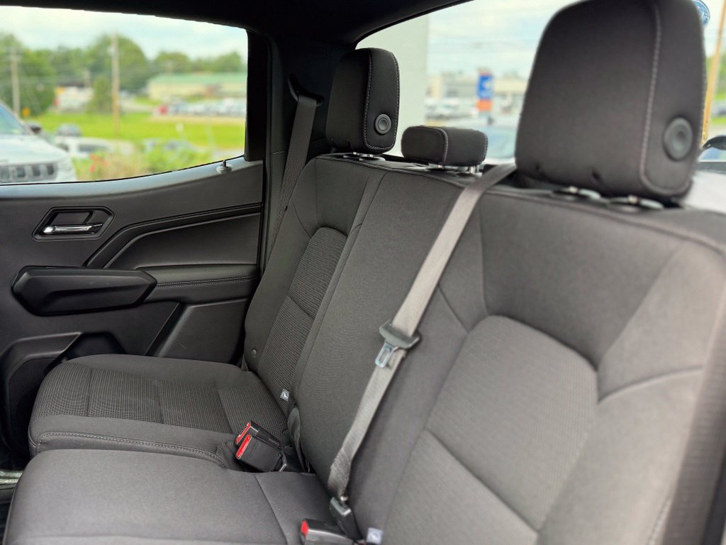 Used 2024 Chevrolet Colorado LT AWD/4WD image 6
