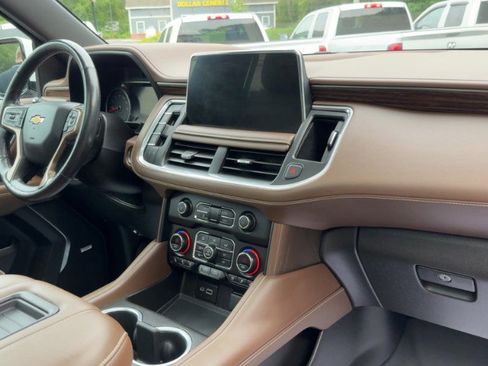 Used 2021 Chevrolet Tahoe High Country w/ Premium Package image 21