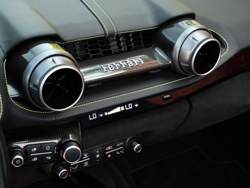 Used 2023 Ferrari 812 GTS RWD image 23