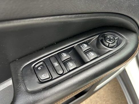 Used 2019 Jeep Compass Limited image 12