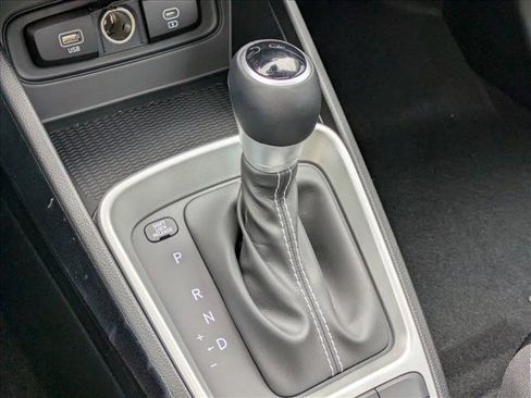 New 2025 Hyundai Venue SEL image 16