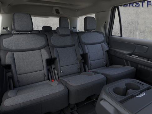 New 2025 Ford Expedition Active image 12