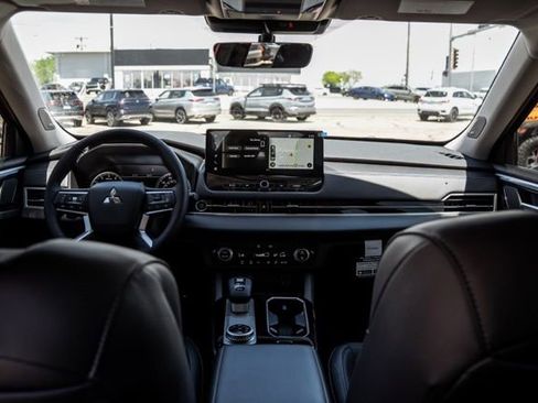New 2026 Mitsubishi Outlander SE AWD/4WD image 14