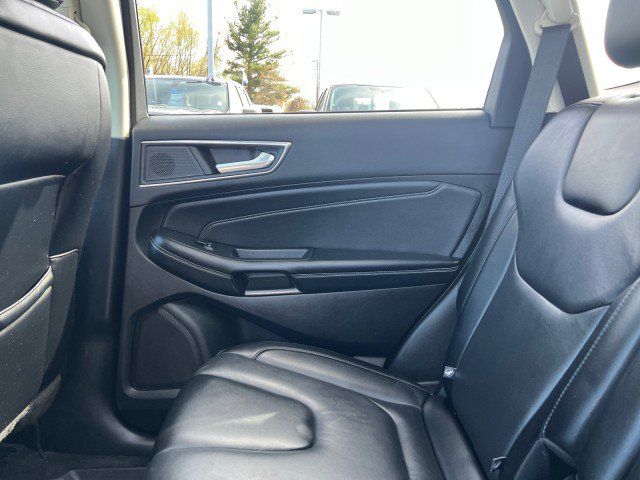 Used 2022 Ford Edge Titanium AWD/4WD image 27