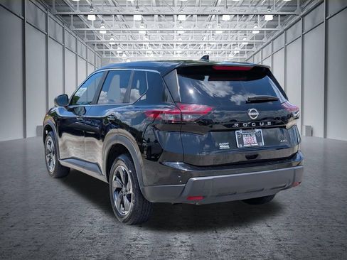 Used 2025 Nissan Rogue SV AWD/4WD image 10