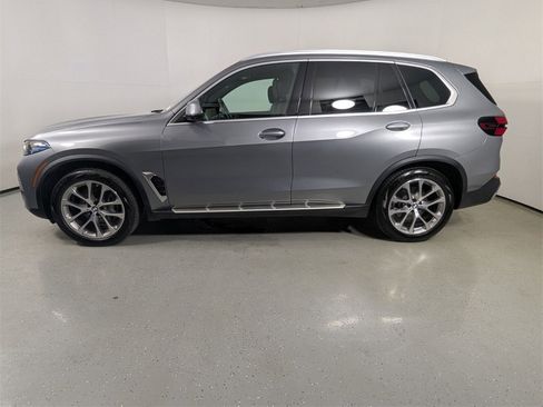 Used 2024 BMW X5 xDrive40i image 4