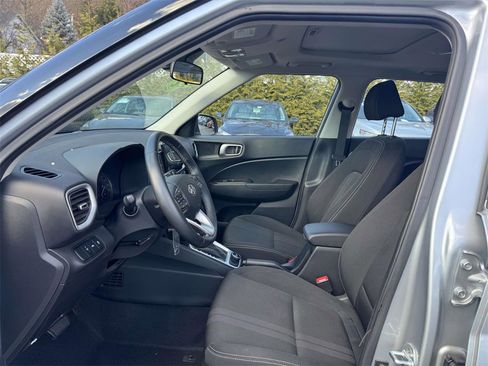 Used 2022 Hyundai Venue SEL w/ Cargo Package image 14