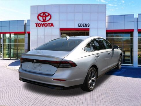Used 2025 Honda Accord EX-L image 3