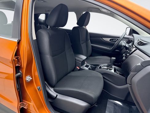 Used 2022 Nissan Rogue Sport S image 16