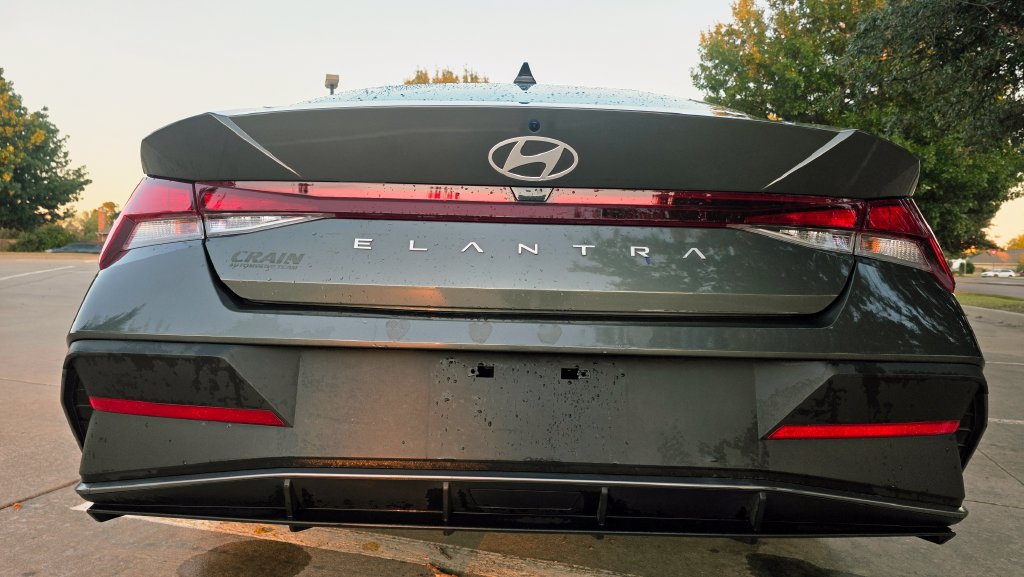 Certified 2025 Hyundai Elantra SE FWD image 17