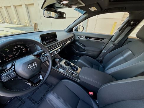 Certified 2025 Honda Civic Sport image 18