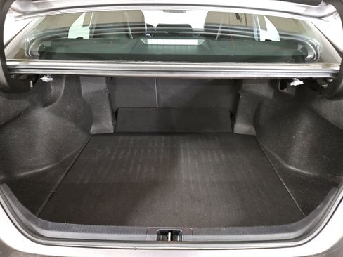 Used 2020 Toyota Camry SE image 17