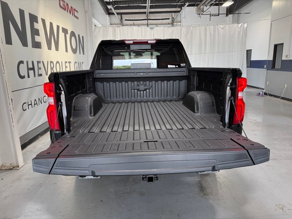 New 2026 Chevrolet Silverado 1500 RST w/ Z71 Off-Road Package AWD/4WD image 37
