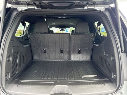 New 2026 Chevrolet Suburban LT w/ Comfort Package image 6