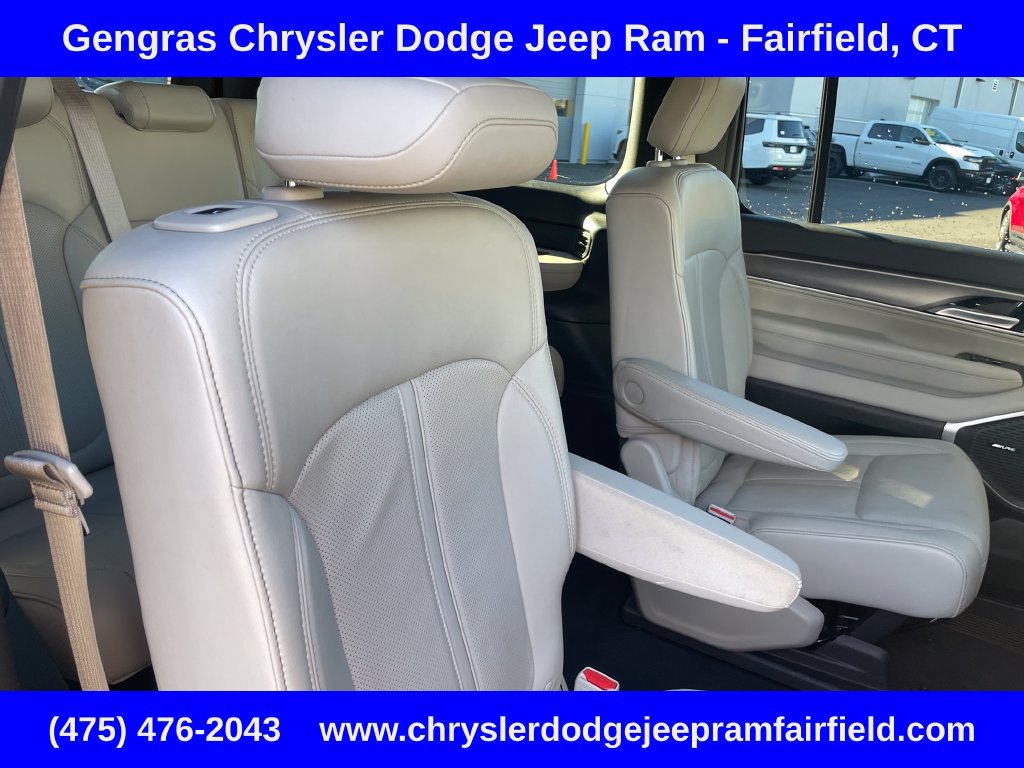 Certified 2025 Jeep Wagoneer Series II AWD/4WD image 27