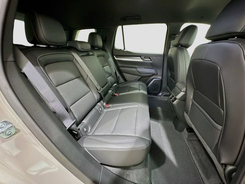 Used 2026 GMC Terrain Elevation w/ Elevation Premium Package FWD image 28