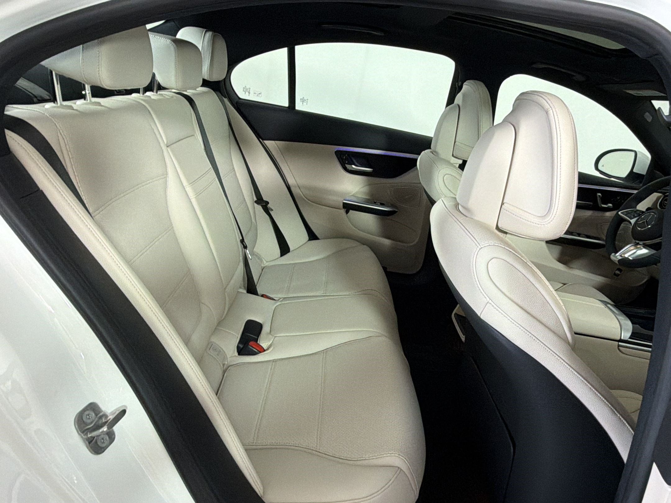 Used 2026 Mercedes-Benz C 300 4MATIC Sedan image 30