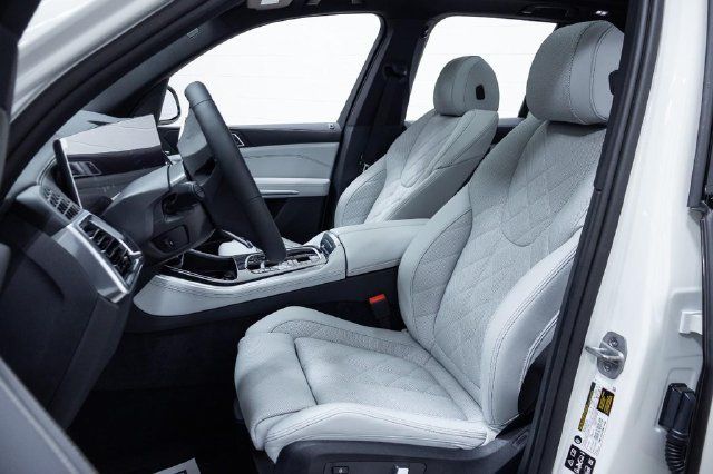 Certified 2026 BMW X5 xDrive40i AWD/4WD image 10