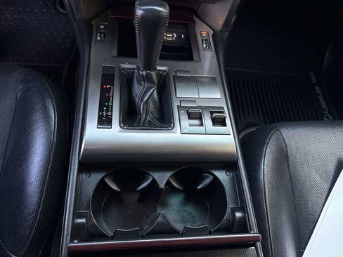 Used 2017 Lexus GX 460 image 32