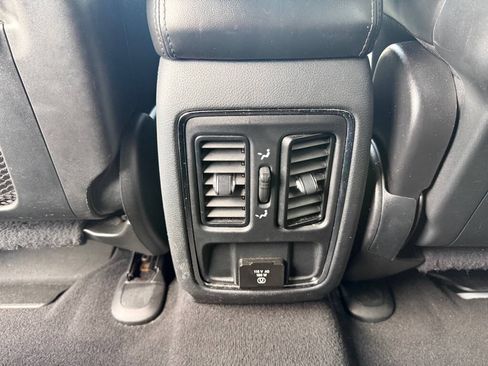 Used 2020 Jeep Grand Cherokee Altitude RWD image 25