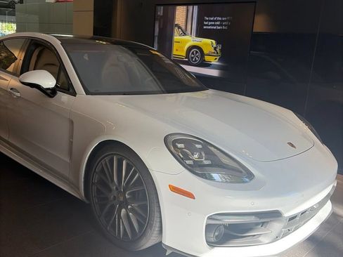 Certified 2023 Porsche Panamera 4 Platinum Edition AWD/4WD image 1
