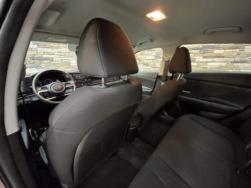 Used 2023 Hyundai Elantra SEL FWD image 46