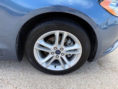 Used 2018 Ford Fusion SE image 12