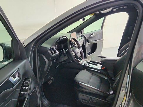 Used 2024 Ford Escape ST-Line image 16
