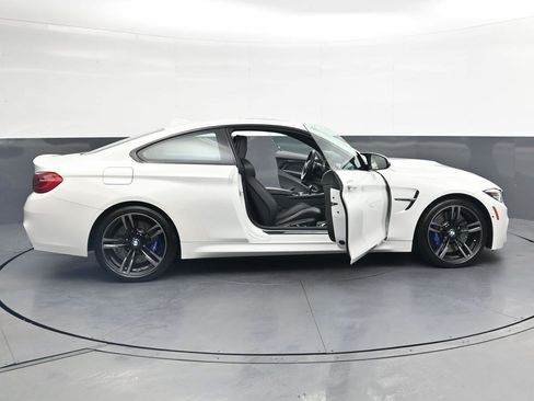 Used 2018 BMW M4 Coupe RWD image 35