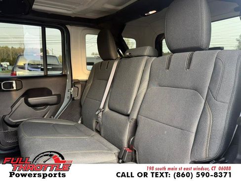 Used 2024 Jeep Wrangler Unlimited w/ Convenience Group image 17